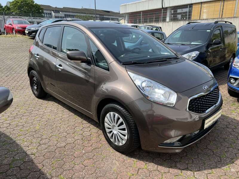 Sand Gebraucht 2017 Kia Venga DREAM-TEAM Edition Kleinwagen | 13.490 € (Fairer Preis) - Bild 1/4