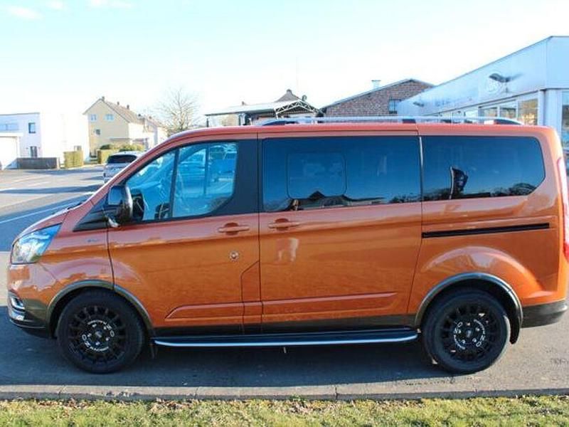 Gebraucht Ford Tourneo Custom 170 PS (125 kW) 2023 Orange Van