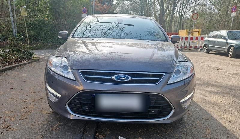 Gebraucht Ford Mondeo Titanium 203 PS (149 kW) 2011 Braun Limousine