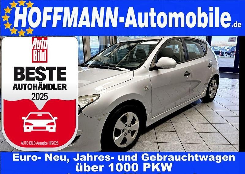 Silbermet. (metallic) Gebraucht 2011 Hyundai i30 Classic Limousine | 1.600 € (Guter Preis) - Bild 1/3