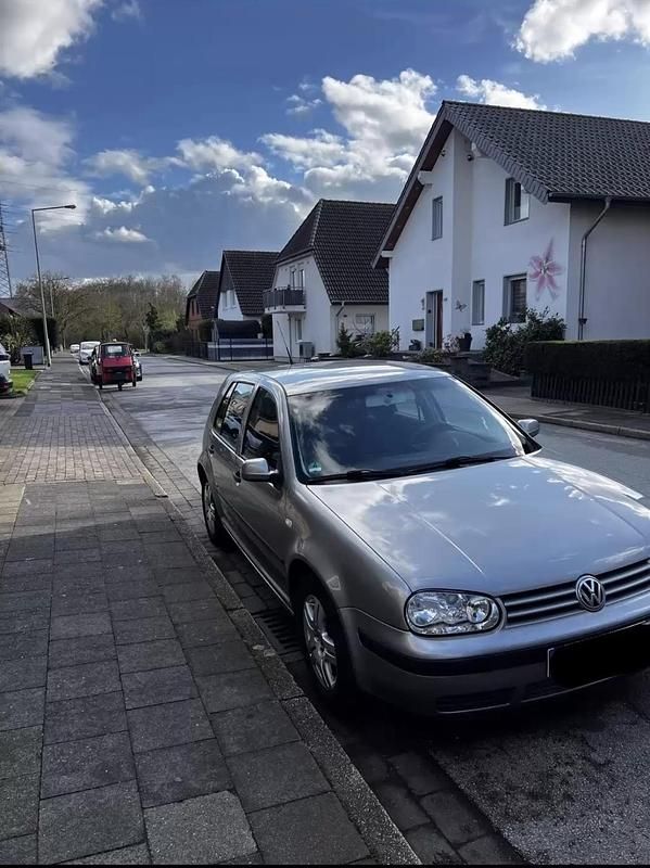 Gebraucht VW Golf IV 75 PS (55 kW) 2002 Silber Kleinwagen