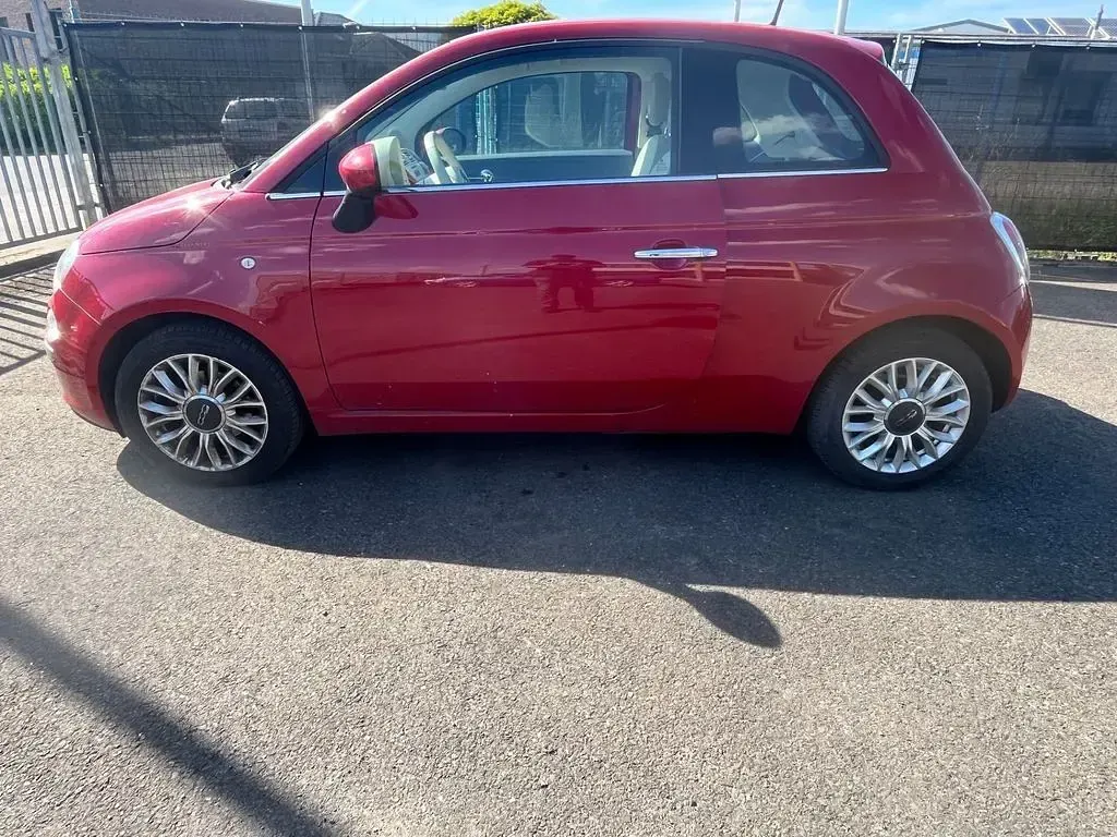 Gebraucht Fiat 500 86 PS (63 kW) 2015 Rot Limousine
