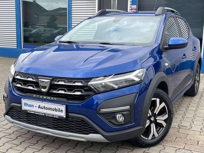 Stahlblau Gebraucht 2023 Dacia Sandero Comfort Kleinwagen | 13.450 € (Fairer Preis) - Bild 1/4