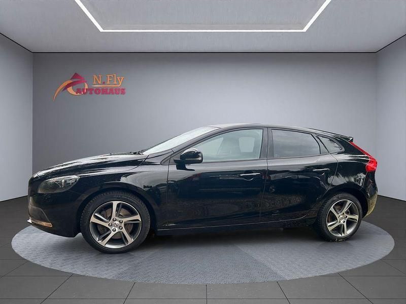 Gebraucht Volvo V40 Kinetic 150 PS (110 kW) 2016 Schwarz Kombi