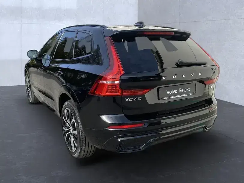 Gebraucht Volvo XC60 Ultimate 173 PS (127 kW) 2023 Schwarz SUV