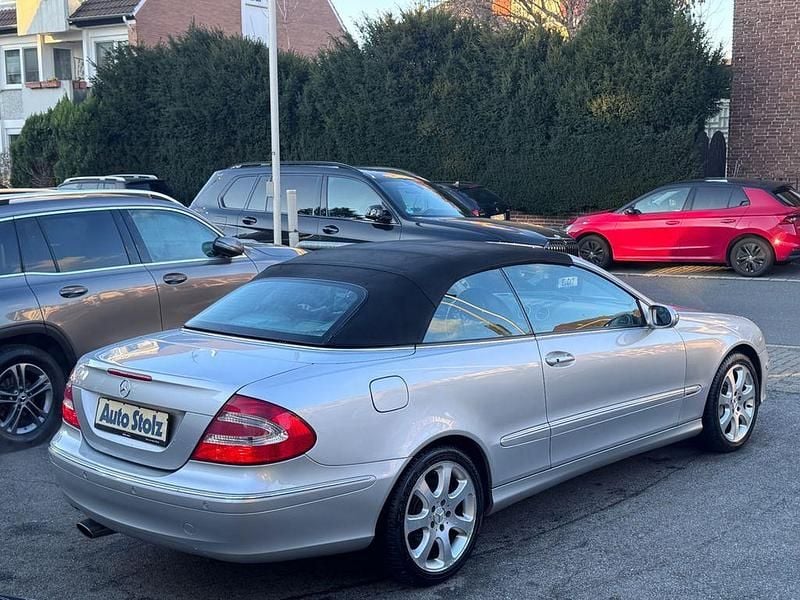 Gebraucht Mercedes CLK500 306 PS (225 kW) 2004 Silber Cabrio