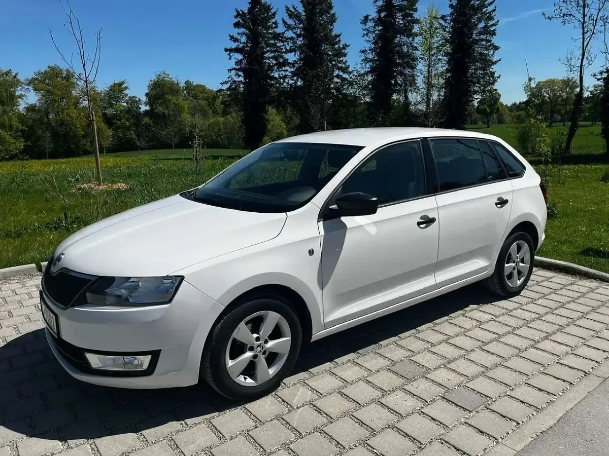 Usata Skoda Rapid Active 86 CV (63 kW) 2014 Bianco Utilitaria