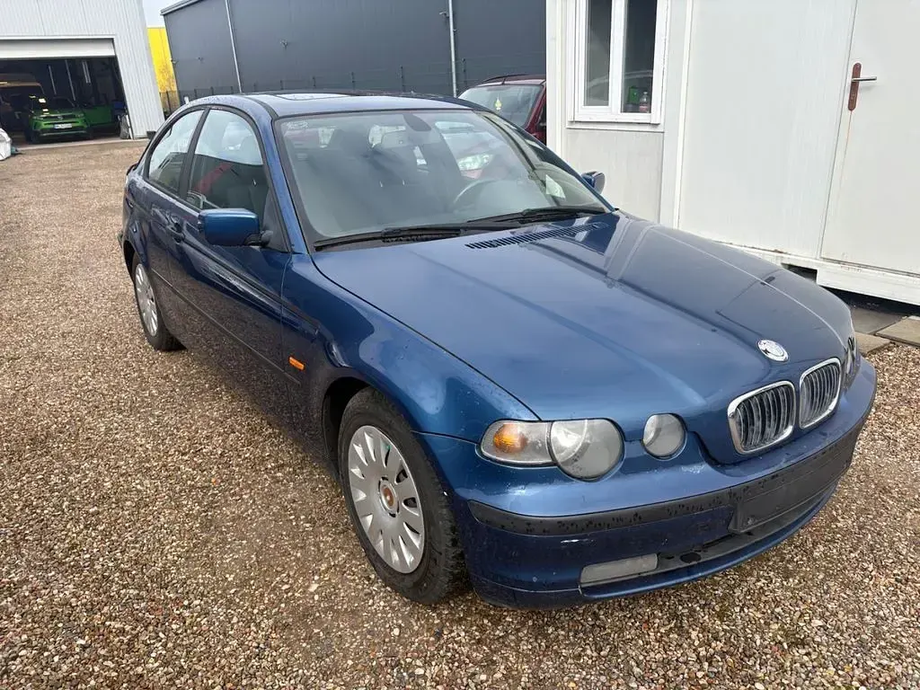 Gebraucht BMW 316 116 PS (85 kW) 2002 Blau Limousine