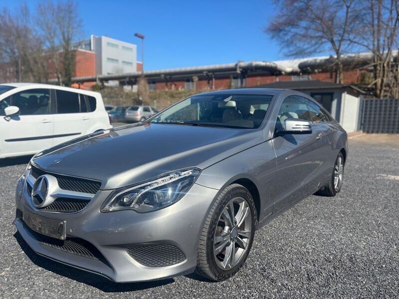Silber Gebraucht 2014 Mercedes E350 Coupé | 19.490 € (Superpreis) - Bild 1/4