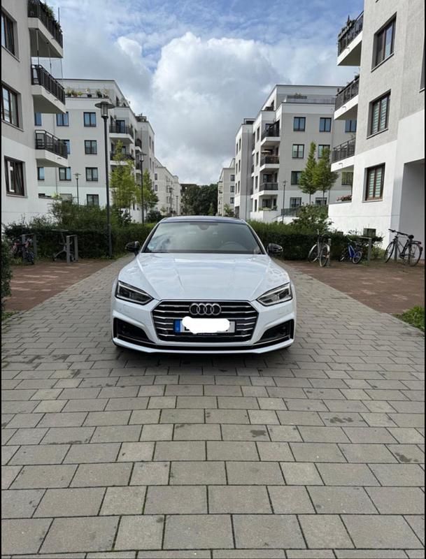 Weiß Gebraucht 2019 Audi A5 Sportback S-Line Kleinwagen | 28.000 € (Guter Preis) - Bild 1/4