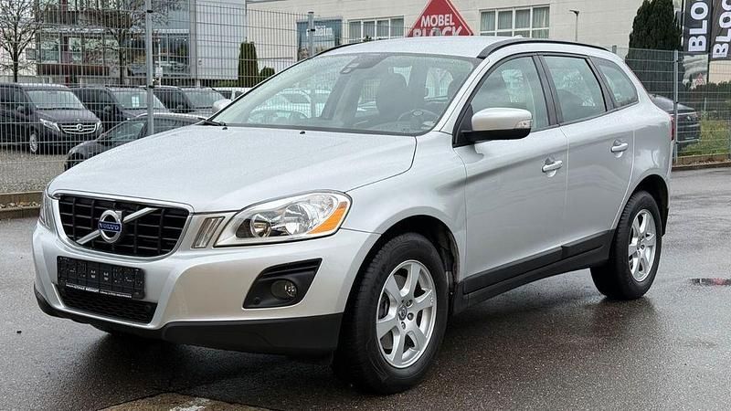Silber Gebraucht 2009 Volvo XC60 Kinetic SUV | 9.900 € (Guter Preis) - Bild 1/4