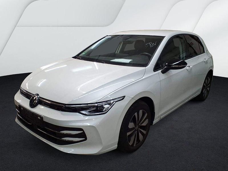 Gebraucht VW Golf VIII Goal 150 PS (110 kW) 2025 Oryxweiß perlmutteffekt Limousine