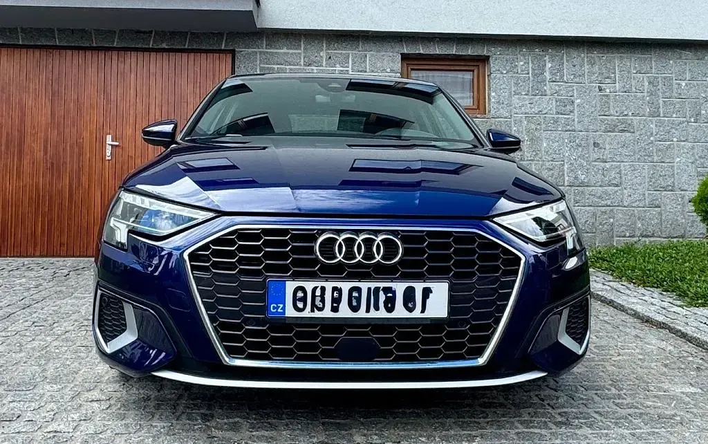 Gebraucht Audi A3 Sport 150 PS (110 kW) 2022 Blau Limousine