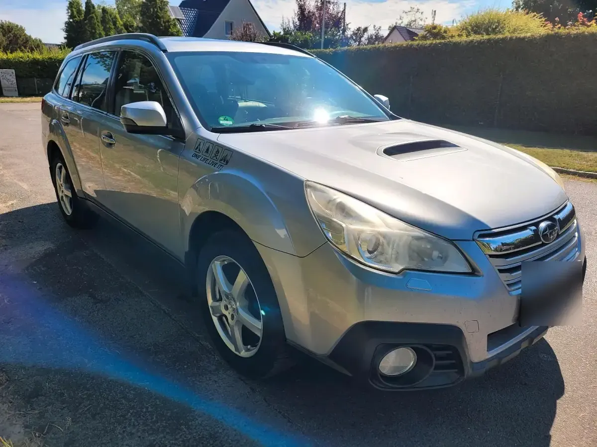 Gebraucht Subaru Outback 150 PS (110 kW) 2013 Silber Kombi