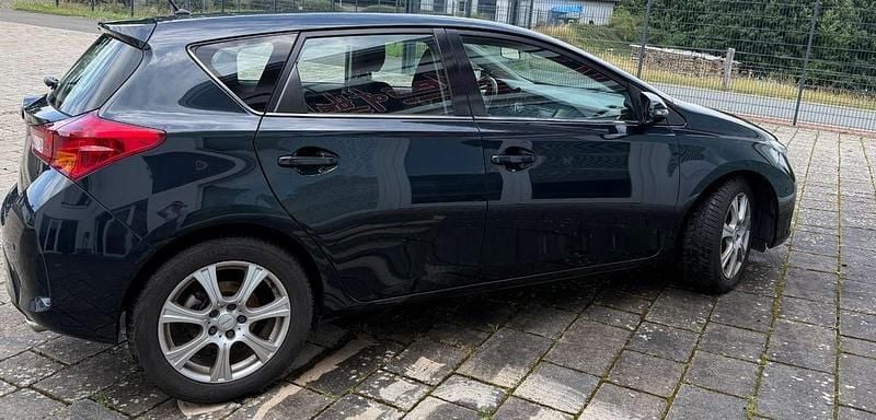 Gebraucht Toyota Auris 177 PS (130 kW) 2013 Schwarz Limousine
