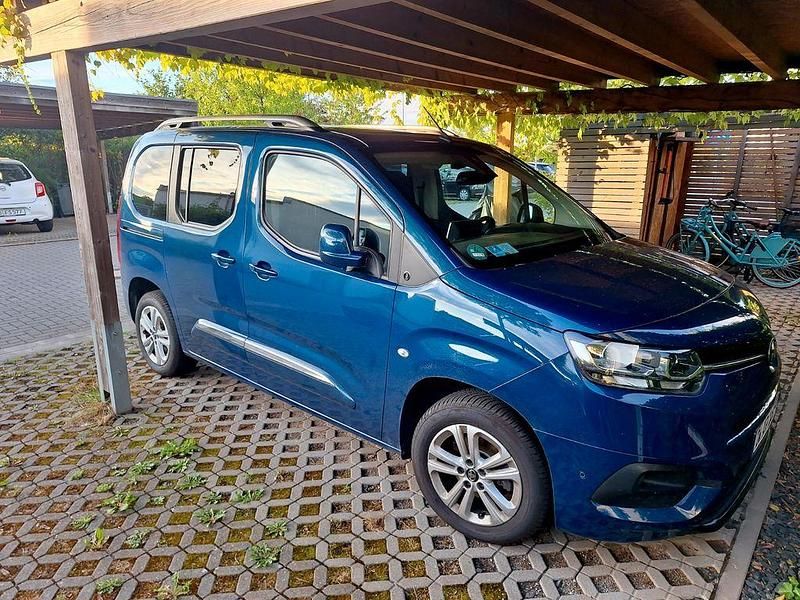 Blau Gebraucht 2020 Toyota Proace City Van | 18.900 € (Fairer Preis) - Bild 1/4