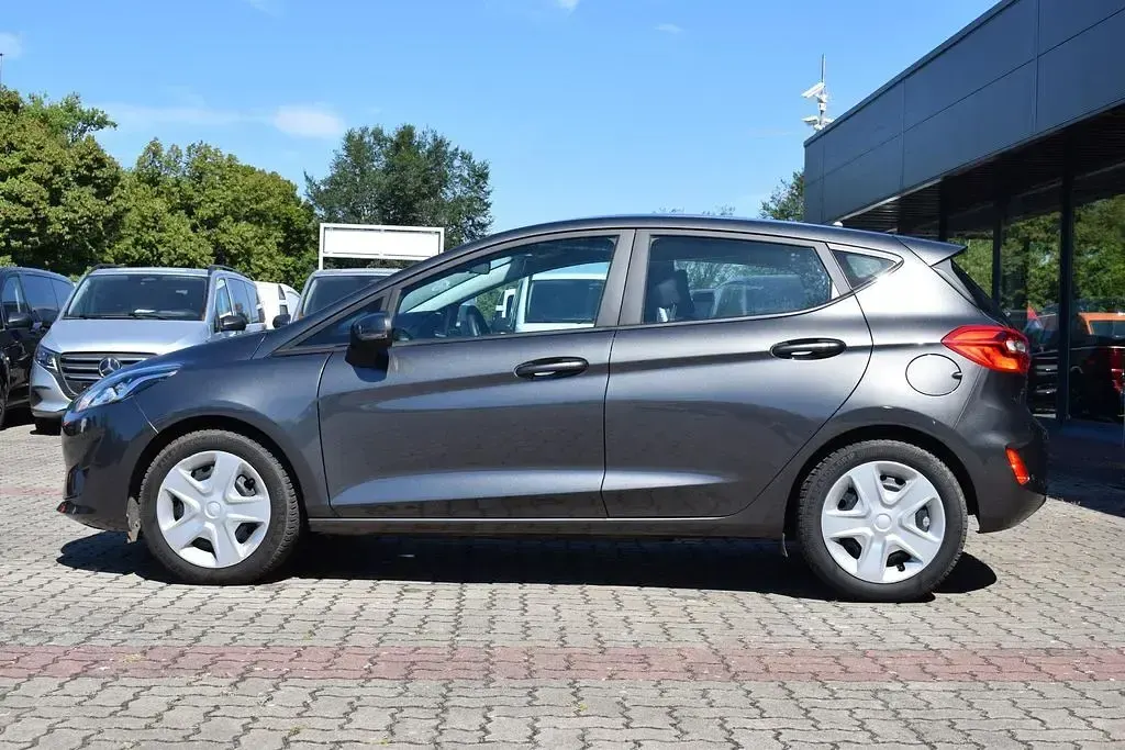 Gebraucht Ford Fiesta Trend 101 PS (74 kW) 2019 Magneticgrau metallic Kleinwagen