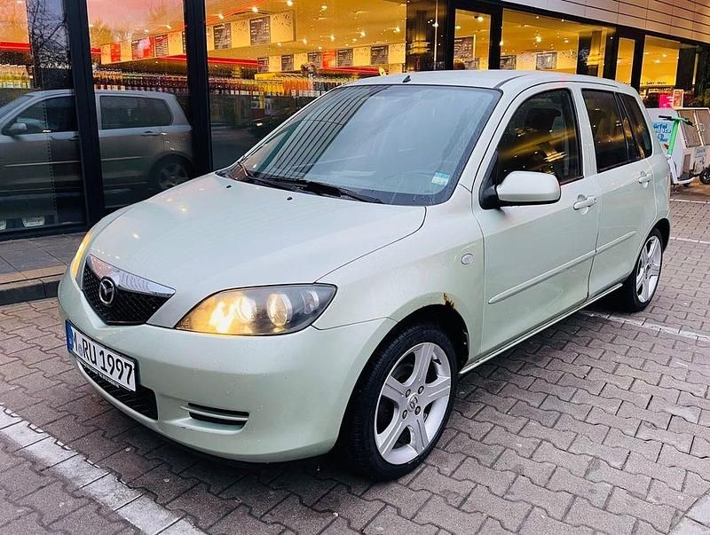 Gebraucht Mazda 2 Exclusive 80 PS (58 kW) 2006 Grün Kleinwagen