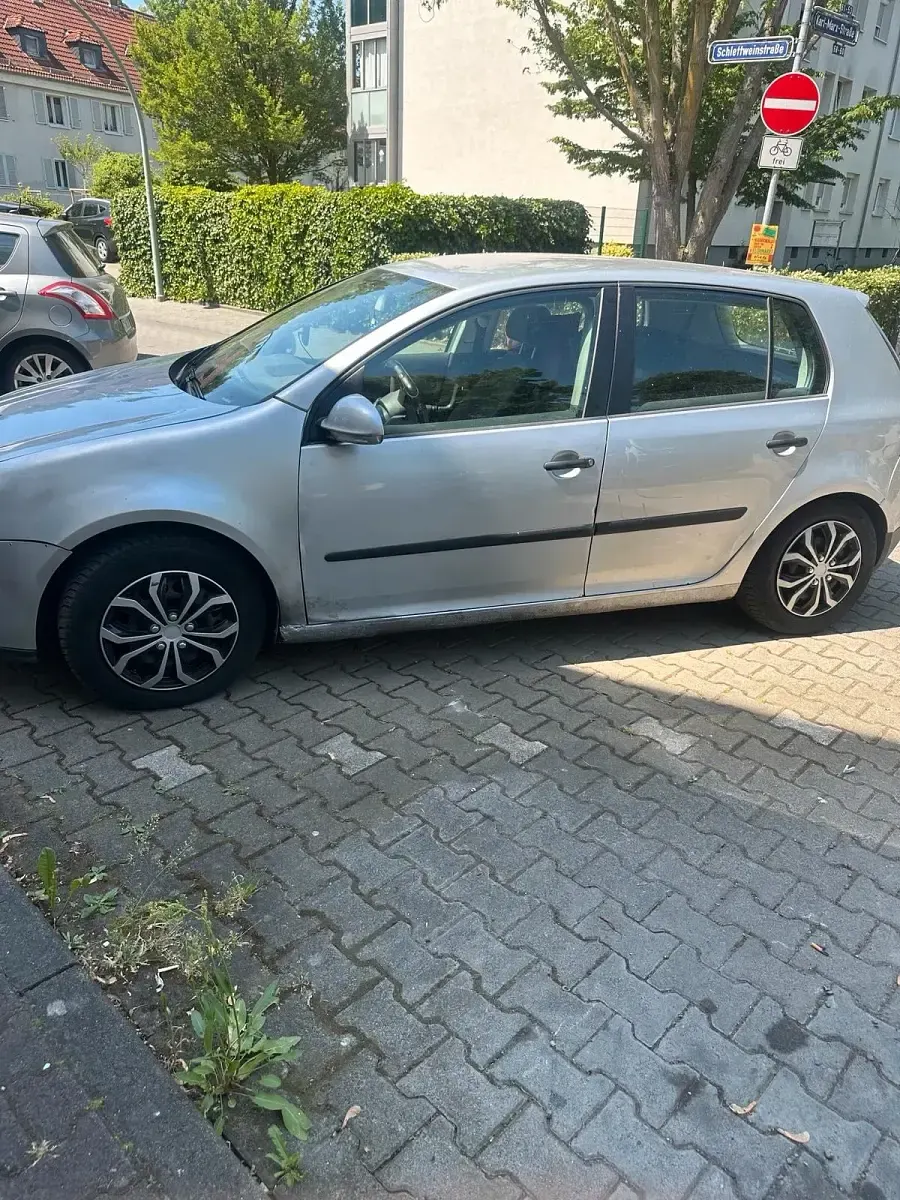 Gebraucht VW Golf V 90 PS (66 kW) 2004 Silber Kleinwagen