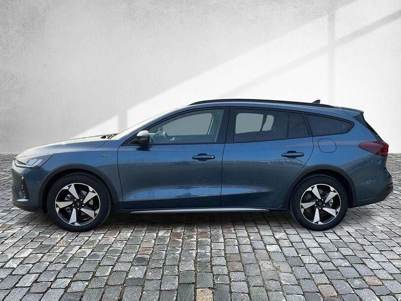 Gebraucht Ford Focus Active 125 PS (91 kW) 2025 Chrome blue metallic Kombi