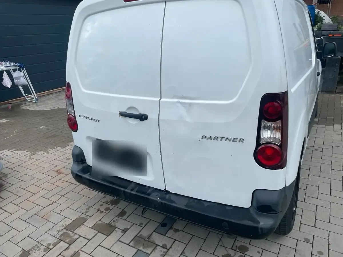 Gebraucht Peugeot Partner 75 PS (55 kW) 2012 Weiß Van / Kleinbus