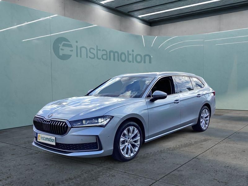 Silber Gebraucht 2025 Skoda Superb Kombi | 42.949 € - Bild 1/4