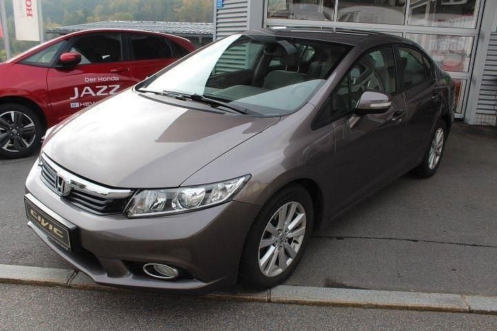Braun Gebraucht 2012 Honda Civic Limousine | 6.990 € (Guter Preis) - Bild 1/4