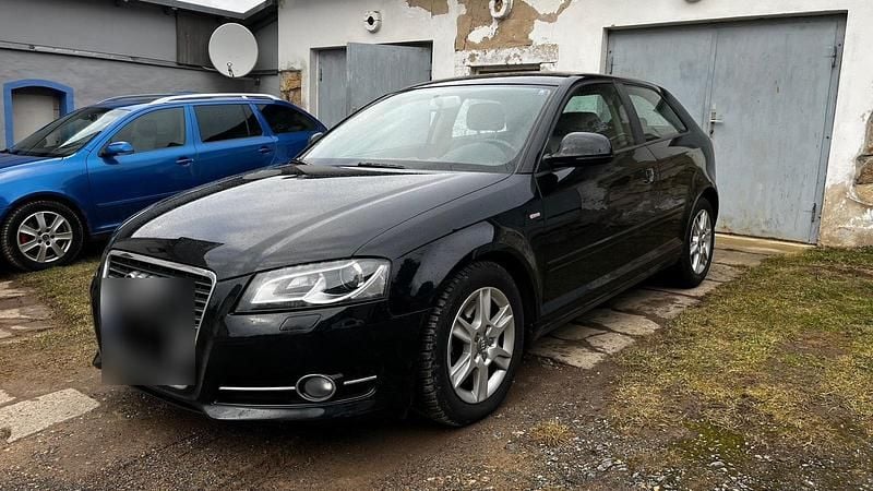 Schwarz Gebraucht 2009 Audi A3 S-Line Kleinwagen | 4.900 € (Guter Preis) - Bild 1/4
