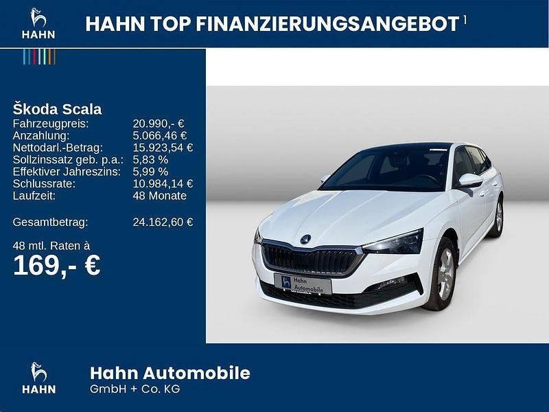 Gebraucht Skoda Scala Style 150 PS (110 kW) 2023 Moonweiss metallic Kleinwagen