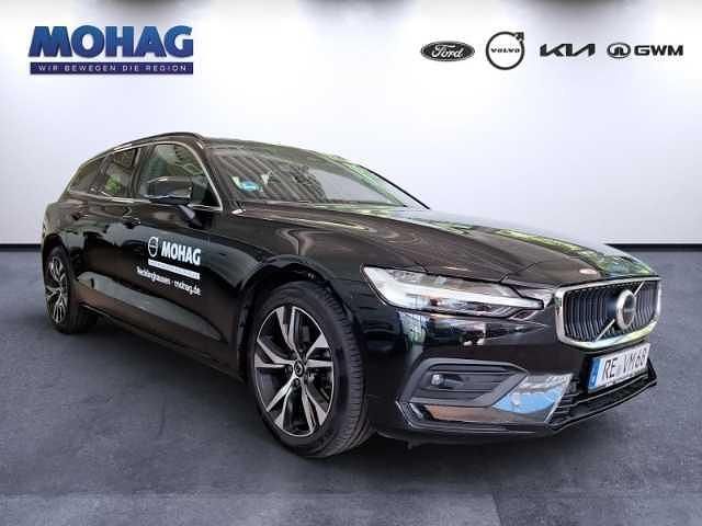 Używany Volvo V60 120 KM (88 kW) 2024 Kombi