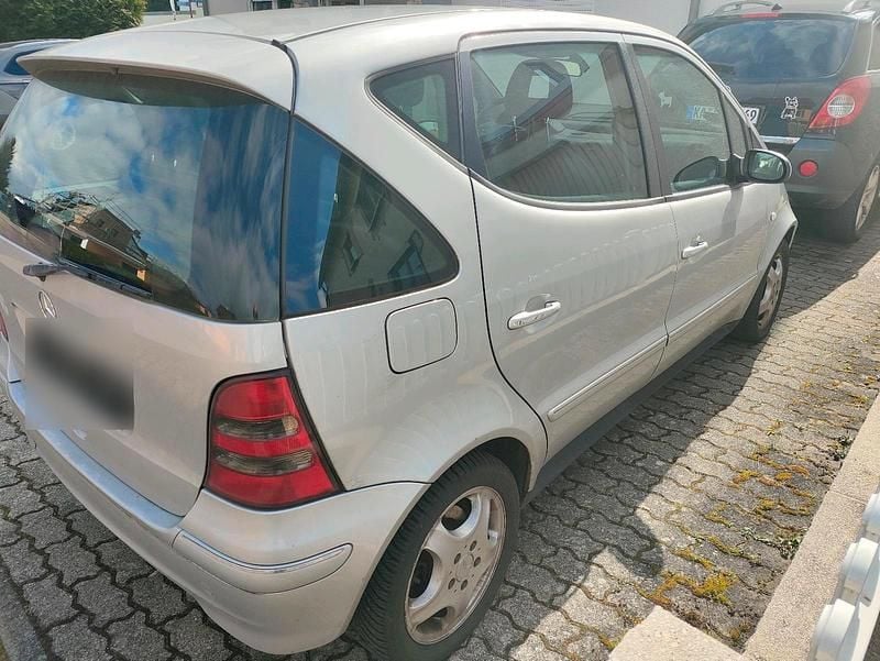 Gebraucht Mercedes A160 102 PS (75 kW) 2003 Silber Kleinwagen