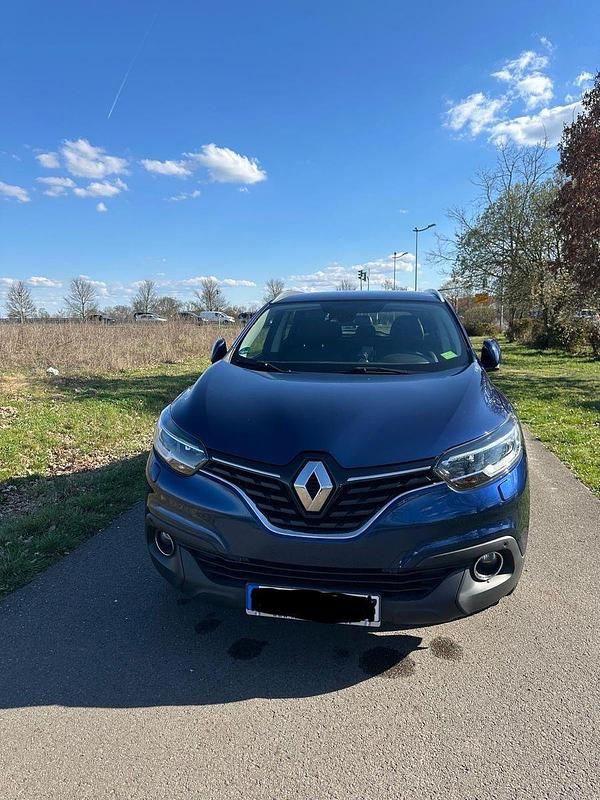 Blau Gebraucht 2017 Renault Kadjar SUV | 10.250 € (Guter Preis) - Bild 1/4