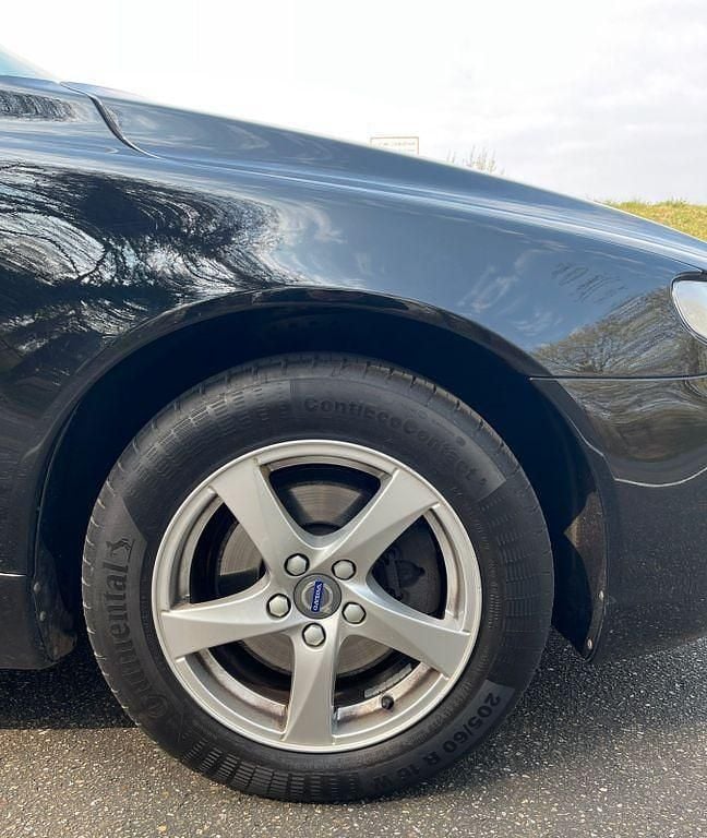 Gebraucht Volvo V70 Kinetic 120 PS (88 kW) 2016 Schwarz Kombi