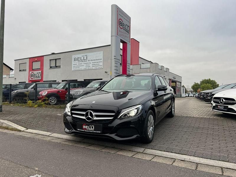 Schwarz Gebraucht 2015 Mercedes C220 Limousine | 16.950 € (Fairer Preis) - Bild 1/4