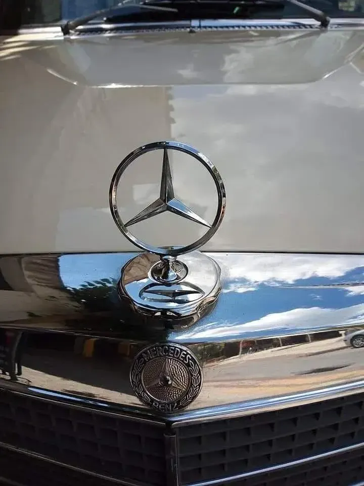 Gebraucht Mercedes 200/8 95 PS (69 kW) 1971 Beige Limousine