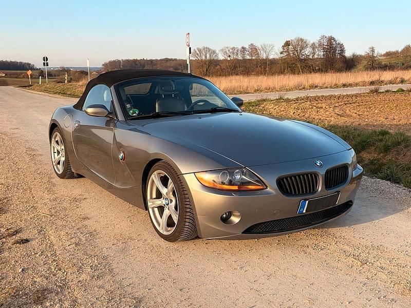 Gebraucht BMW Z4 192 PS (141 kW) 2003 Silber Cabrio