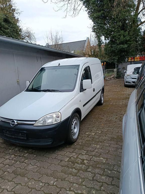 Second-hand Opel Combo 75 CP (55 kW) 2010 Alb Monovolum