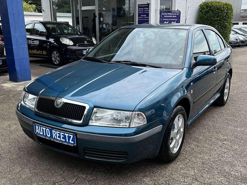 Blau Gebraucht 2003 Skoda Octavia Limousine | 4.490 € - Bild 1/4