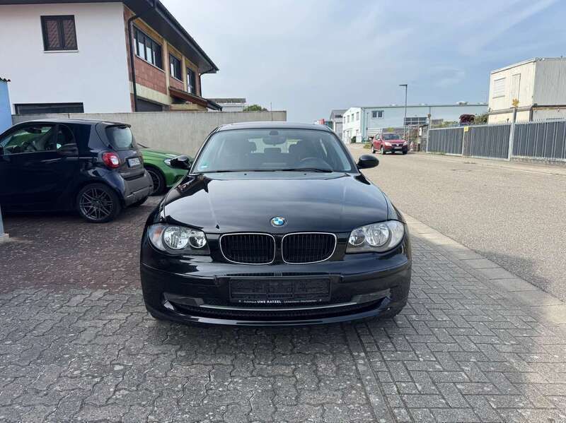 Schwarz Gebraucht 2007 BMW 118 Kleinwagen | 3.499 € (Guter Preis) - Bild 1/4