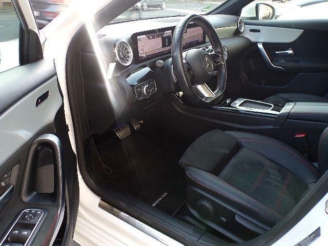 Gebraucht Mercedes A180 AMG 116 PS (85 kW) 2023 Weiß Limousine