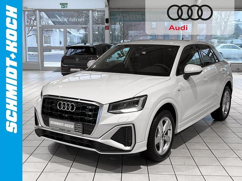 Gletscherweiss (weiß) Gebraucht 2025 Audi Q2 S-Line SUV | 28.950 € (Guter Preis) - Bild 1/4