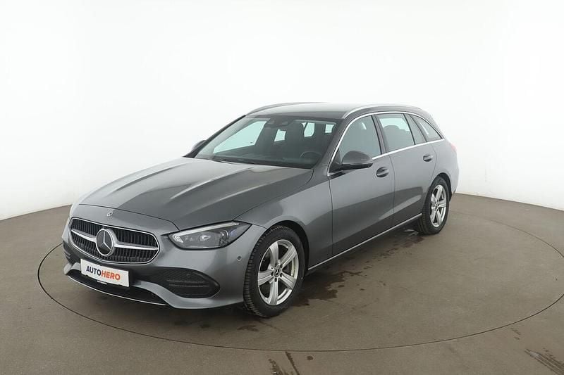 Gebraucht Mercedes C300 Avantgarde 265 PS (194 kW) 2022 Grau Kombi
