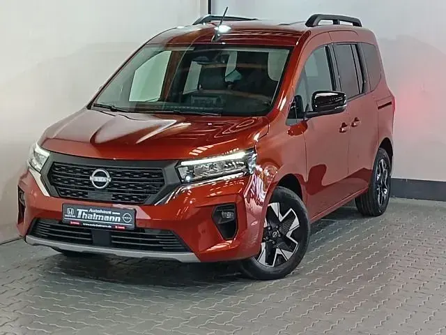 Neu Nissan Townstar N-Connecta 131 PS (96 kW) 2025 Orange (metallic) Kombi
