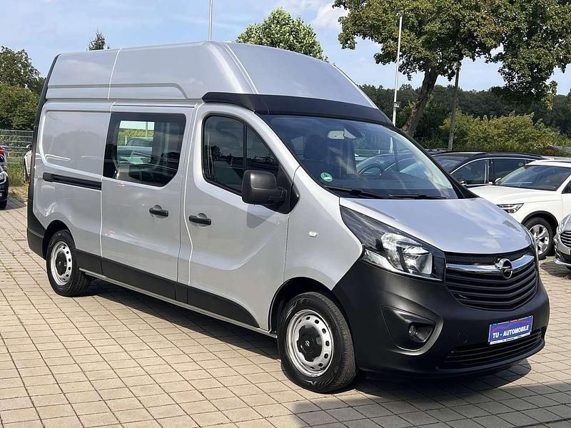Gebraucht Opel Vivaro 125 PS (91 kW) 2019 Silber Van / Kleinbus