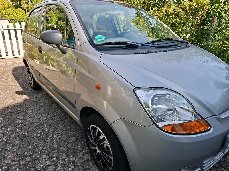 Silber Gebraucht 2007 Chevrolet Matiz Kleinwagen | 2.650 € (Etwas zu teuer) - Bild 1/4