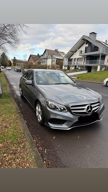 Gebraucht Mercedes E200 AMG line 136 PS (100 kW) 2016 Grau Limousine