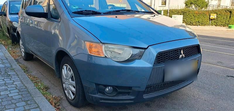 Gebraucht Mitsubishi Colt 95 PS (69 kW) 2009 Blau Kleinwagen