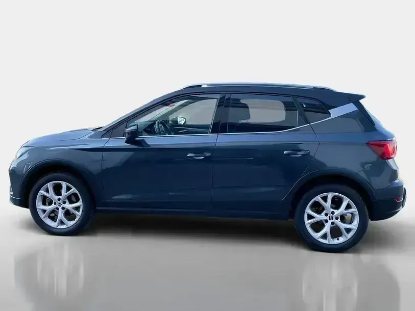 Gebraucht Seat Arona FR 110 PS (80 kW) 2024 Magnetic grau/midnight schwarz SUV