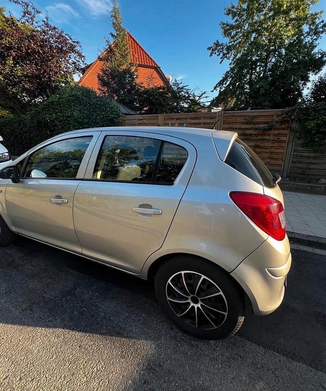Gebraucht Opel Corsa 70 PS (51 kW) 2009 Grau Kleinwagen