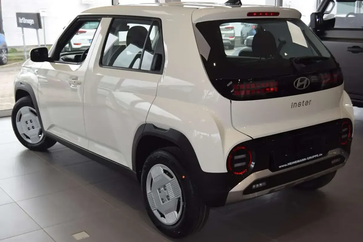 Neu Hyundai Inster Select 71 kW (97 PS) 2026 Gelb Kleinwagen